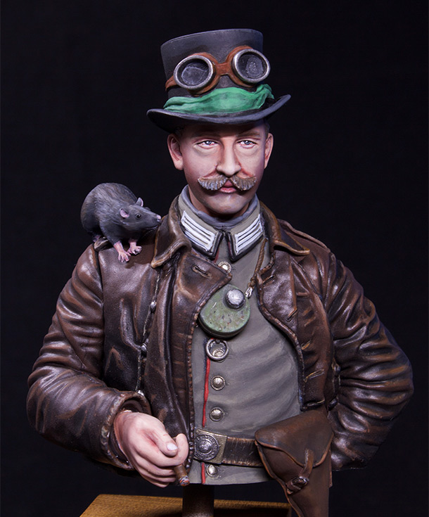 Figures: Prussian driver, 1915