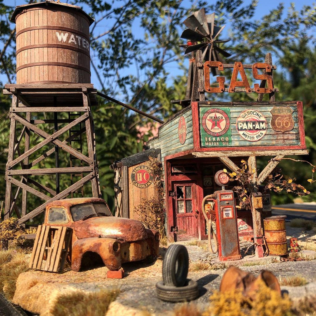 Dioramas and Vignettes: Gas station, photo #2