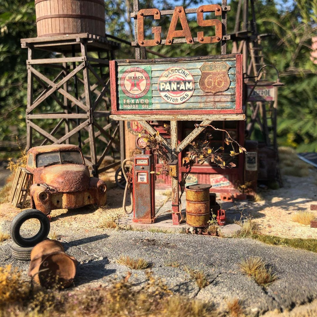 Dioramas and Vignettes: Gas station, photo #3