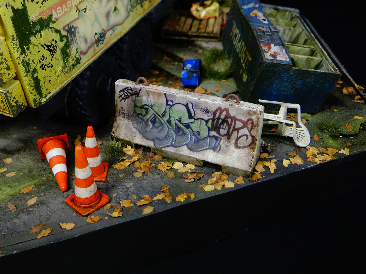 Dioramas and Vignettes: Corner Shop, photo #13