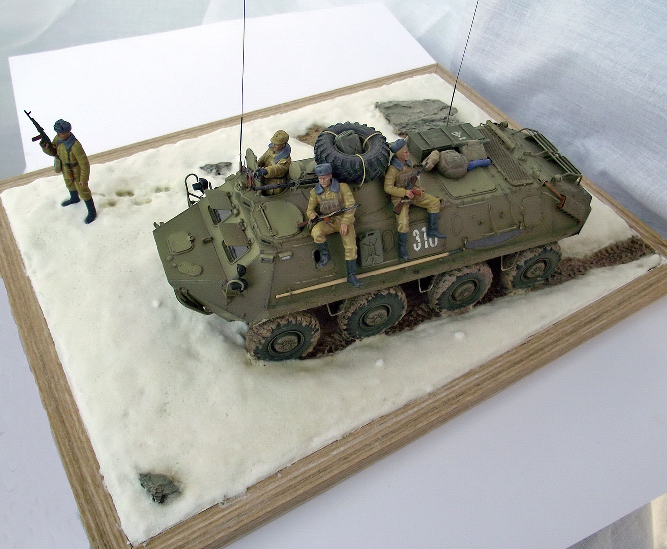 Dioramas and Vignettes: Within the 100-kilometers zone, photo #4