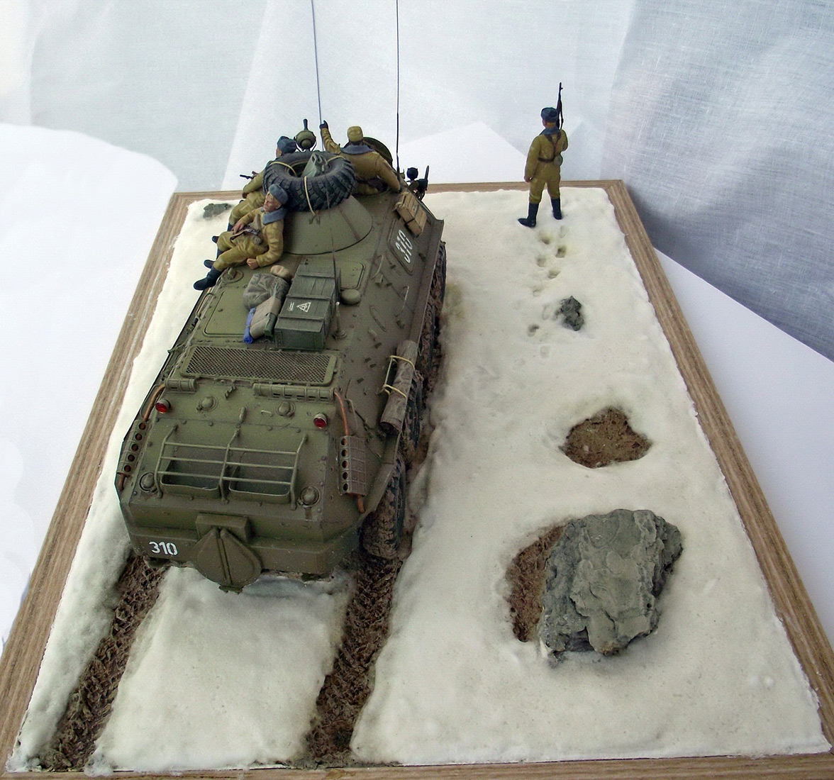 Dioramas and Vignettes: Within the 100-kilometers zone, photo #6