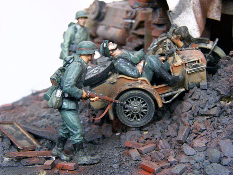 Dioramas and Vignettes: Be Careful! It's Inside!..., photo #6