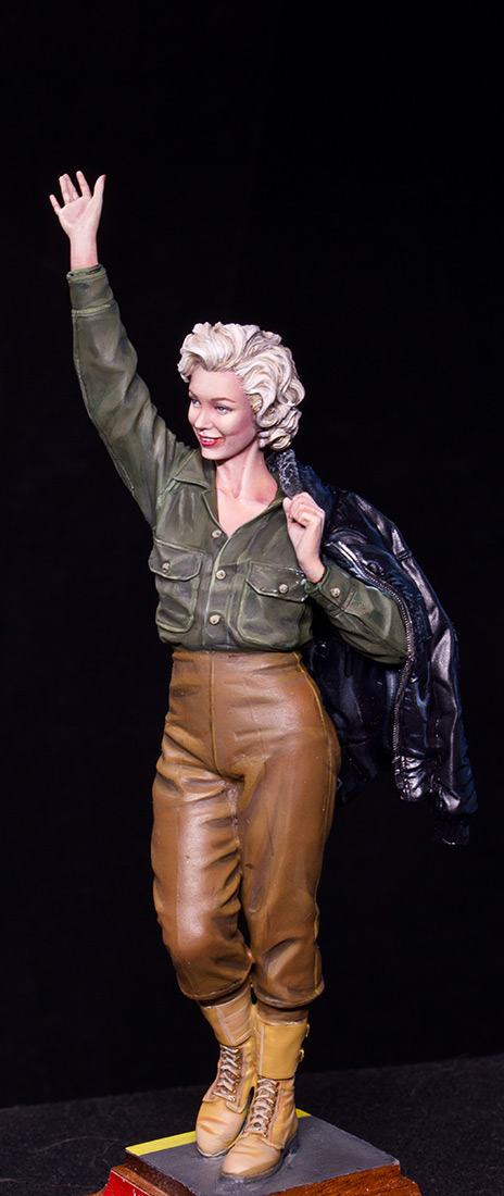 Figures: Marilyn Monroe. Korea, 1954, photo #2