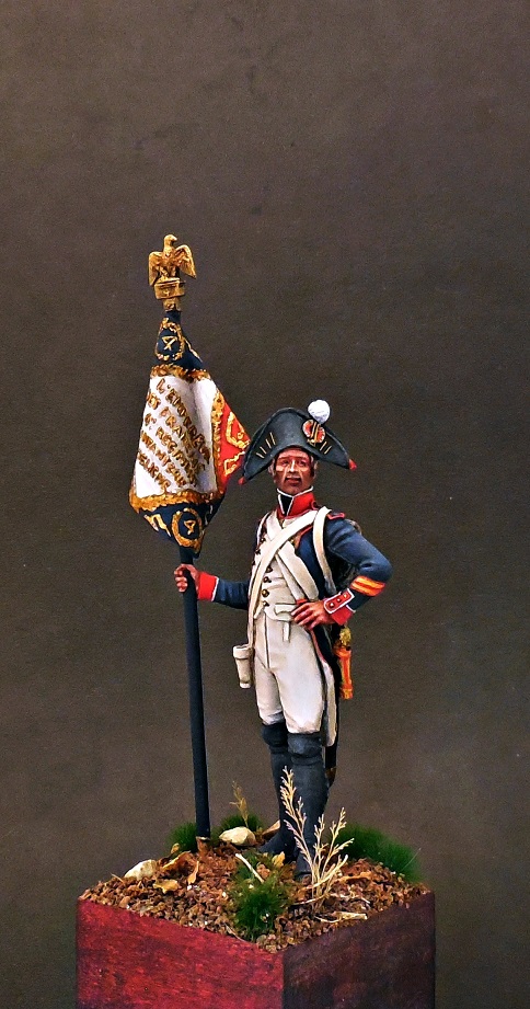 Figures: Senior sergeant eagle bearer, 4th line infantry, France 1805, photo #1