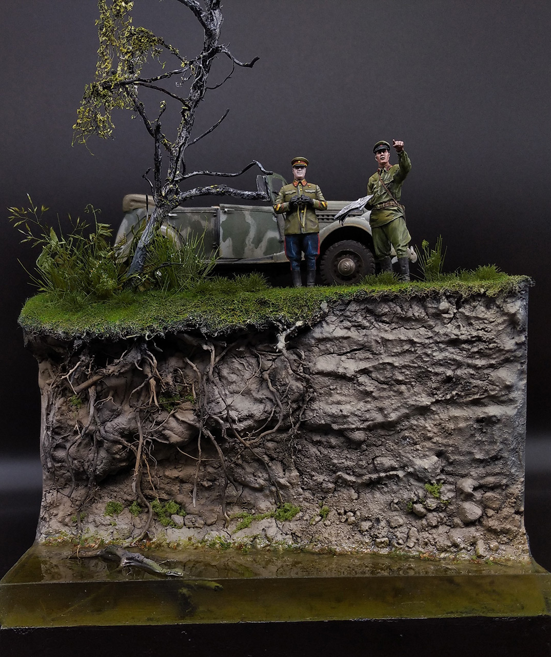 Dioramas and Vignettes: The Cliff, photo #1