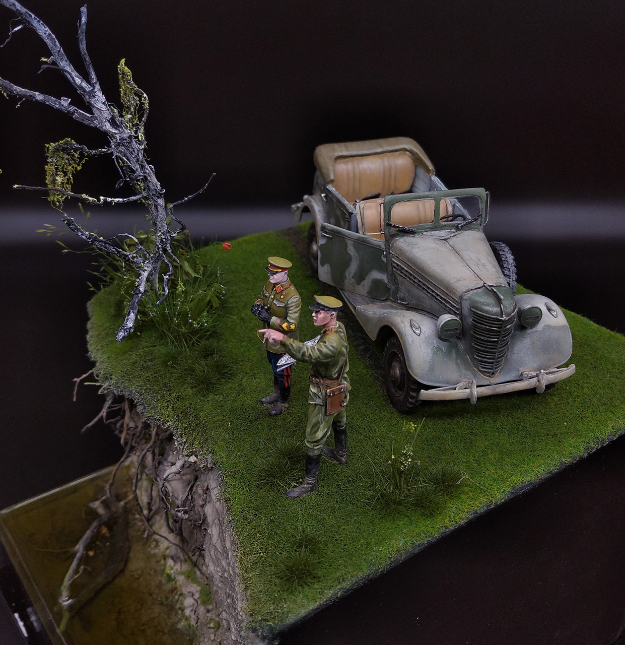 Dioramas and Vignettes: The Cliff, photo #9