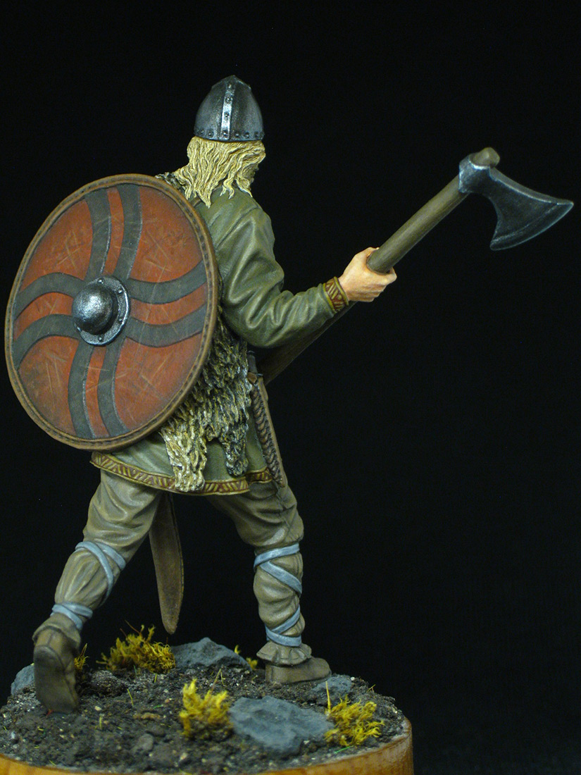 Figures: Viking with axe, 9-10th cent., photo #4