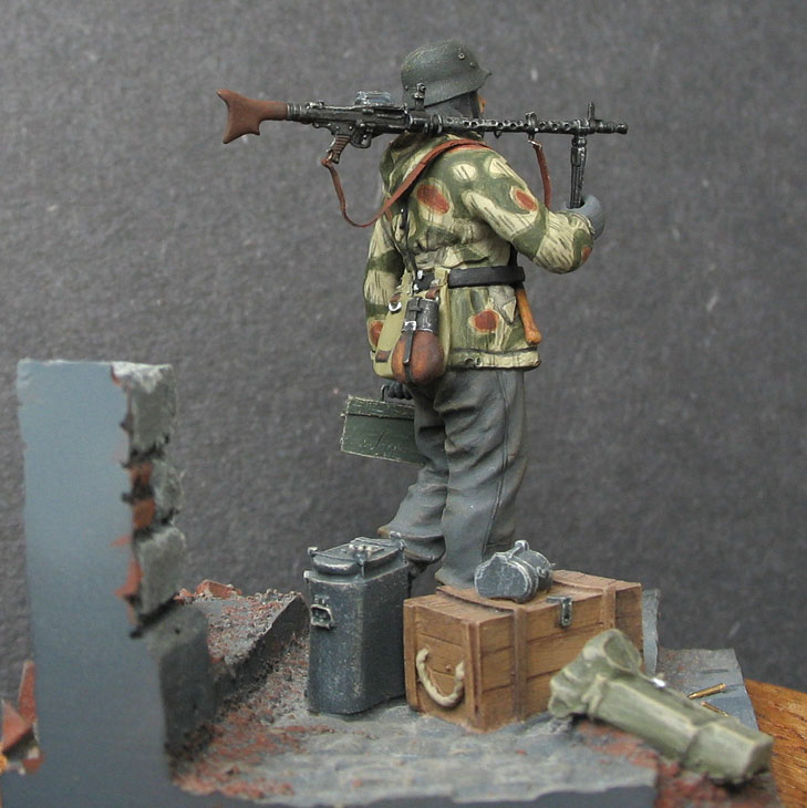 Figures: German Machine Gunner, photo #4