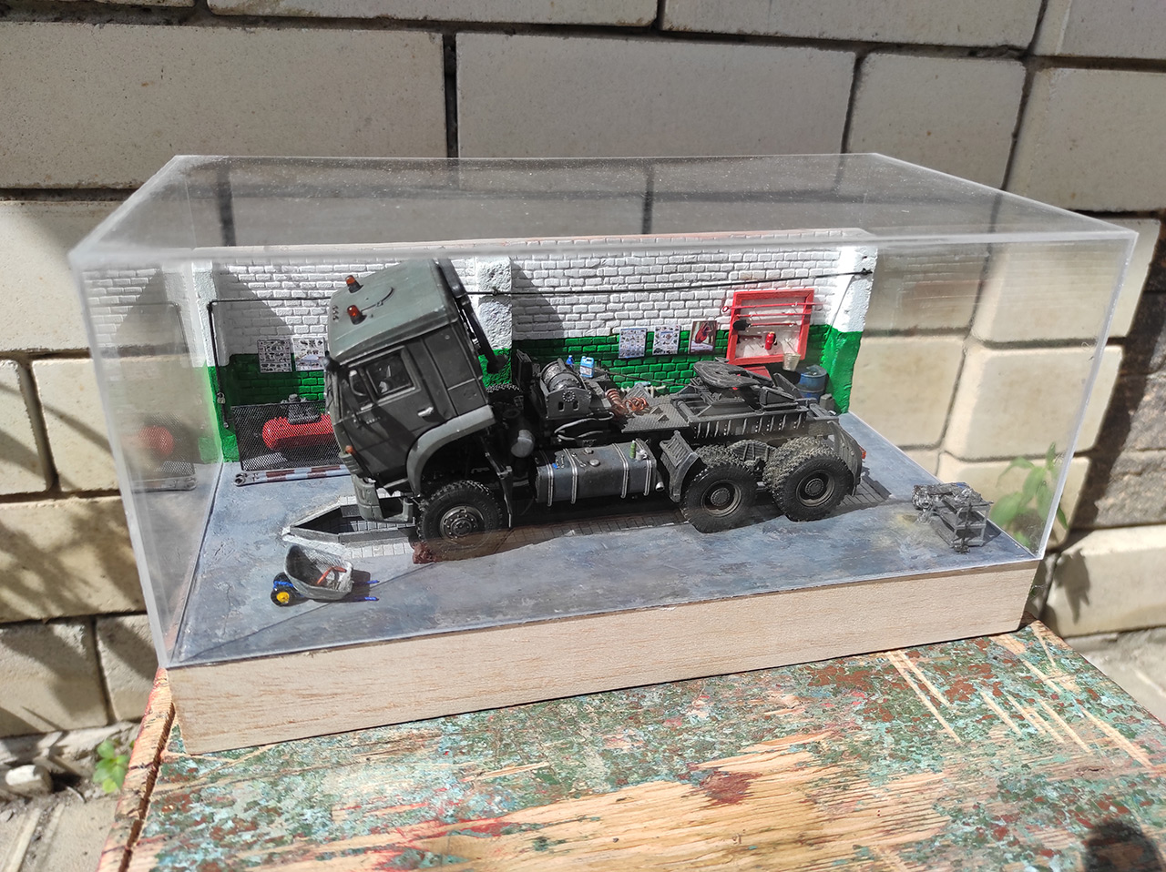 Dioramas and Vignettes: In the garage, photo #16