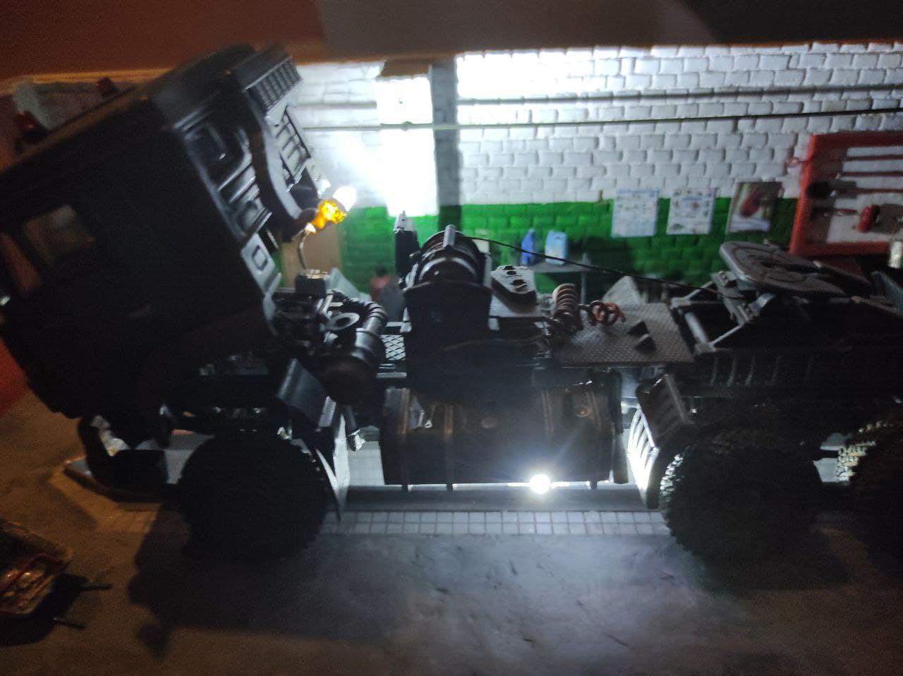 Dioramas and Vignettes: In the garage, photo #17