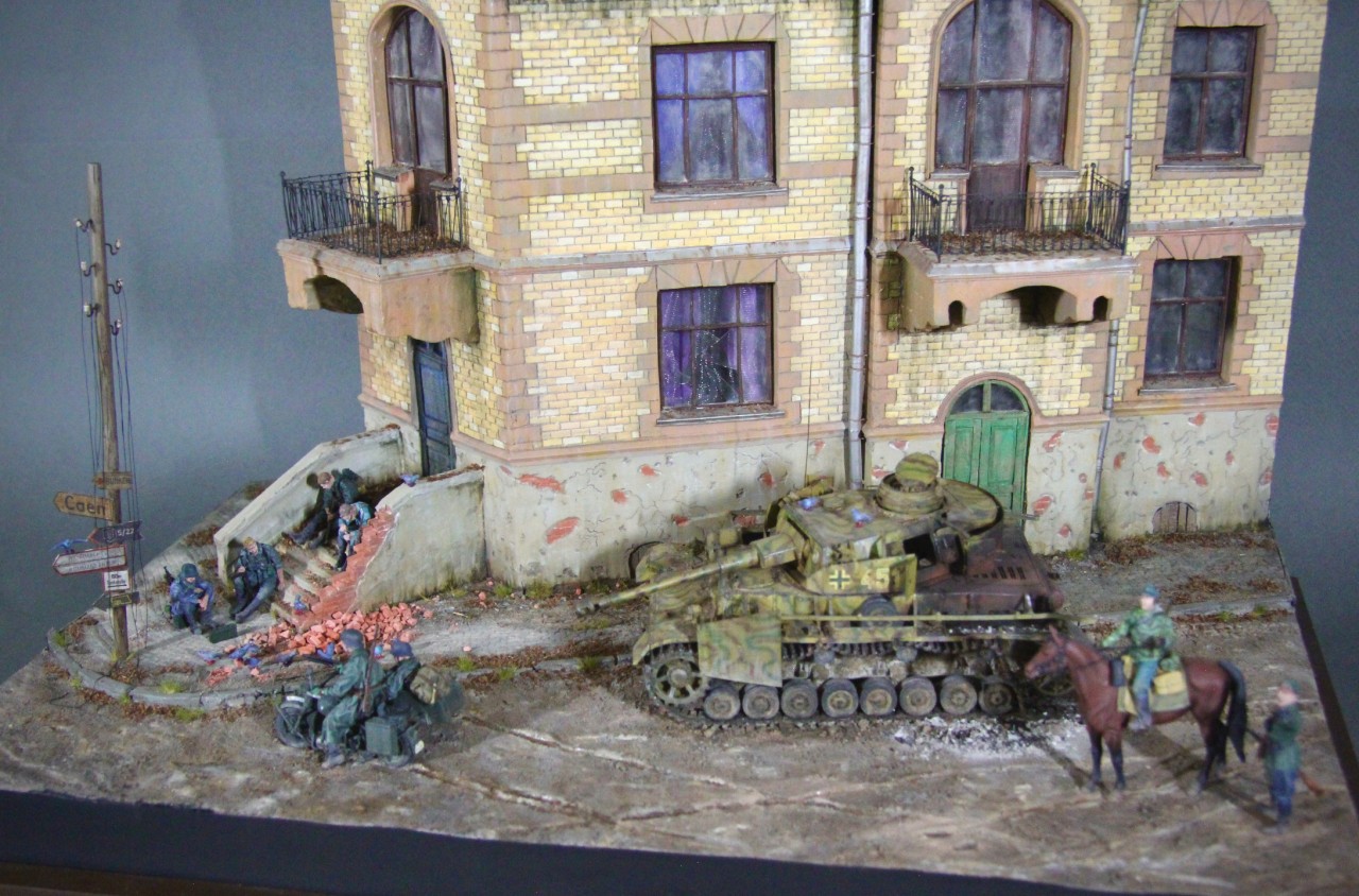 Dioramas and Vignettes: Hans, have we been here before? , photo #3