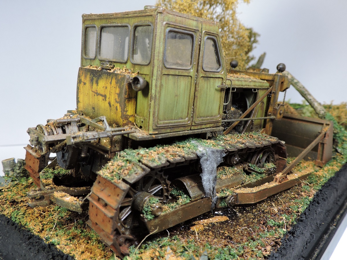 Dioramas and Vignettes: T-100M tractor, photo #13