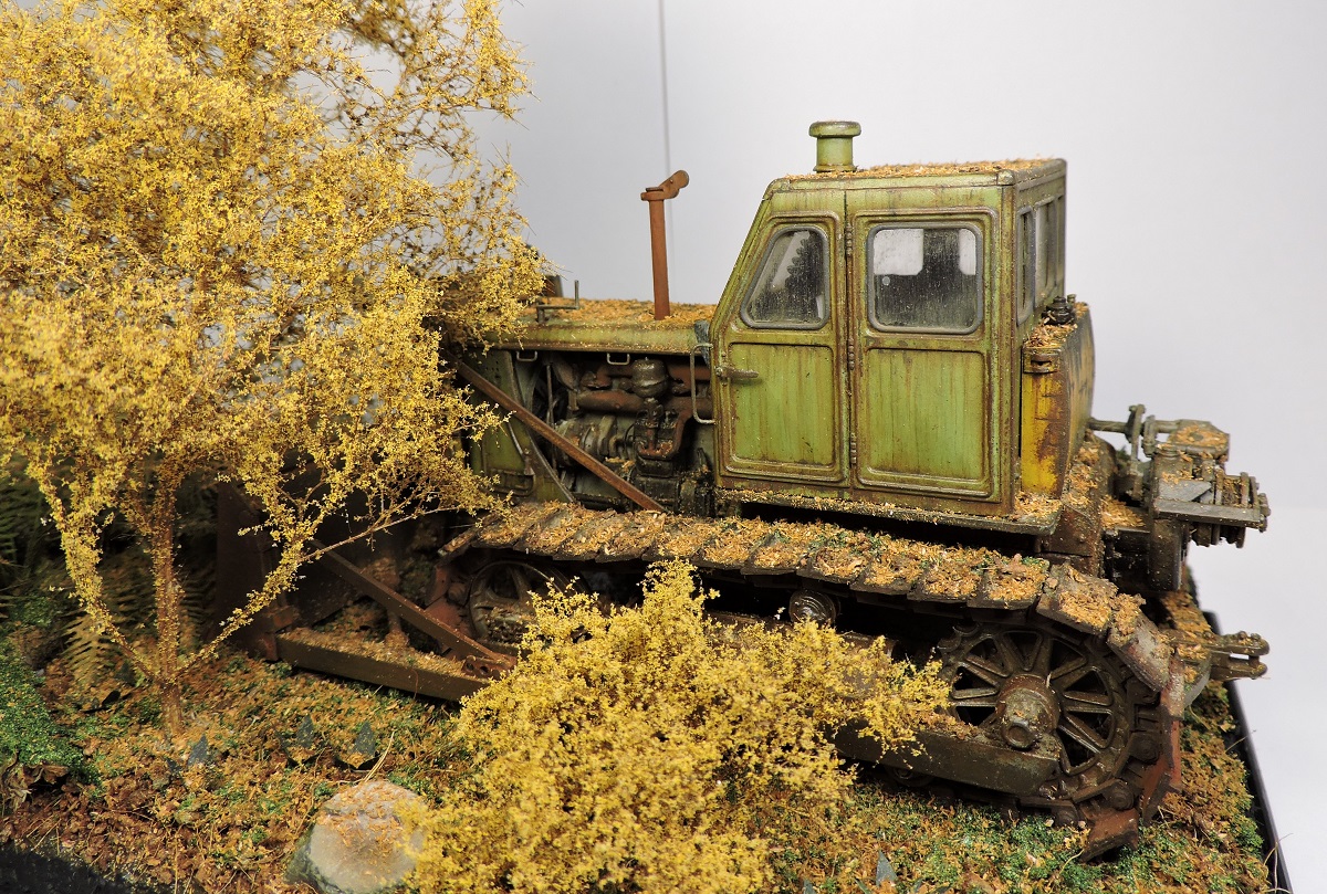 Dioramas and Vignettes: T-100M tractor, photo #3