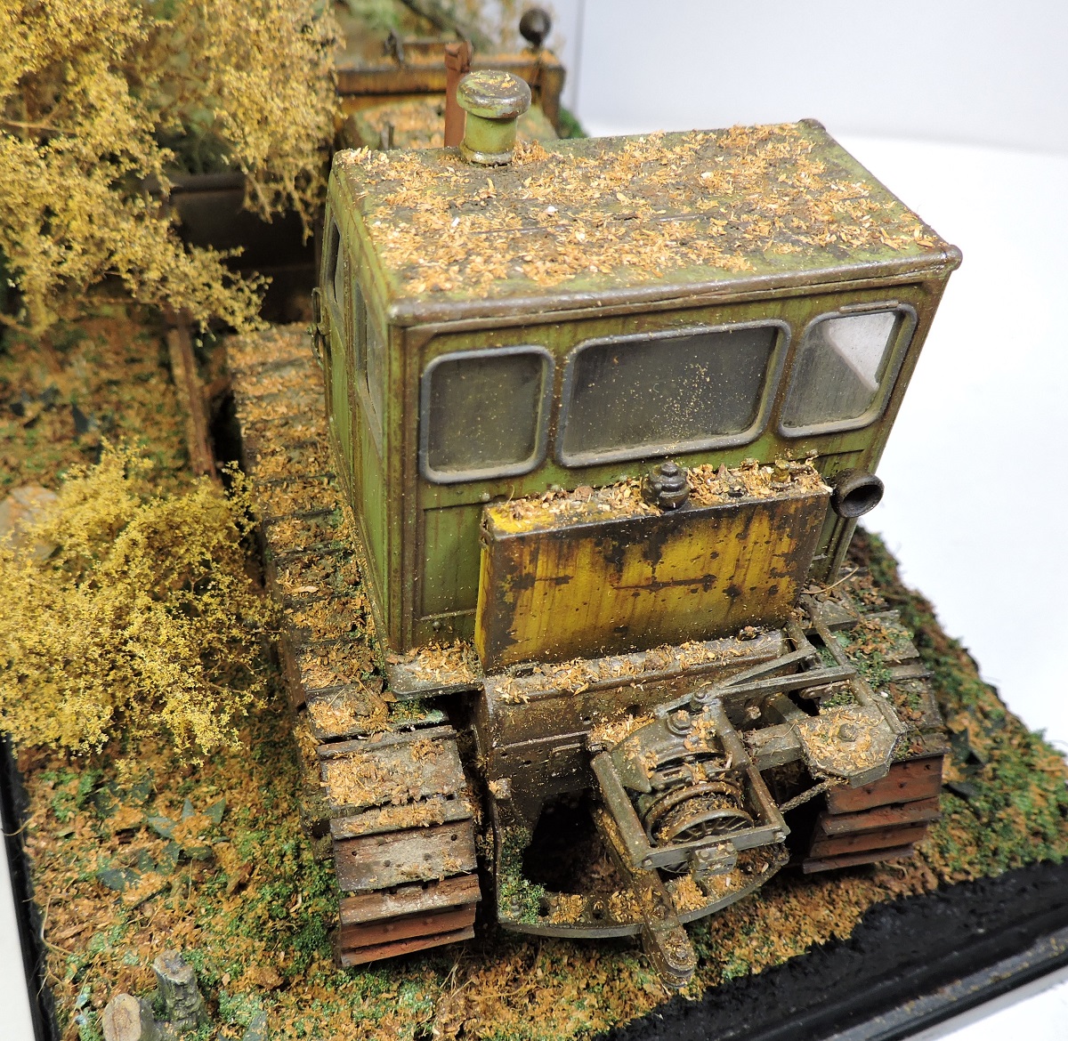 Dioramas and Vignettes: T-100M tractor, photo #6
