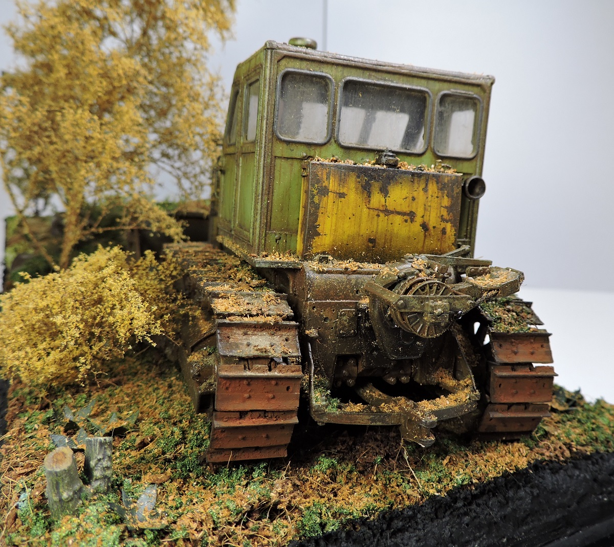 Dioramas and Vignettes: T-100M tractor, photo #8