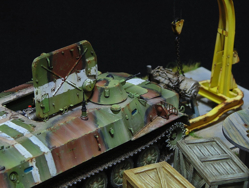 Dioramas and Vignettes: MTLB under repair, photo #10