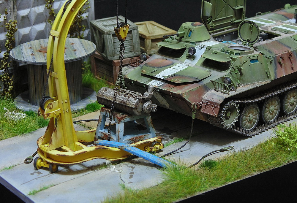 Dioramas and Vignettes: MTLB under repair, photo #8