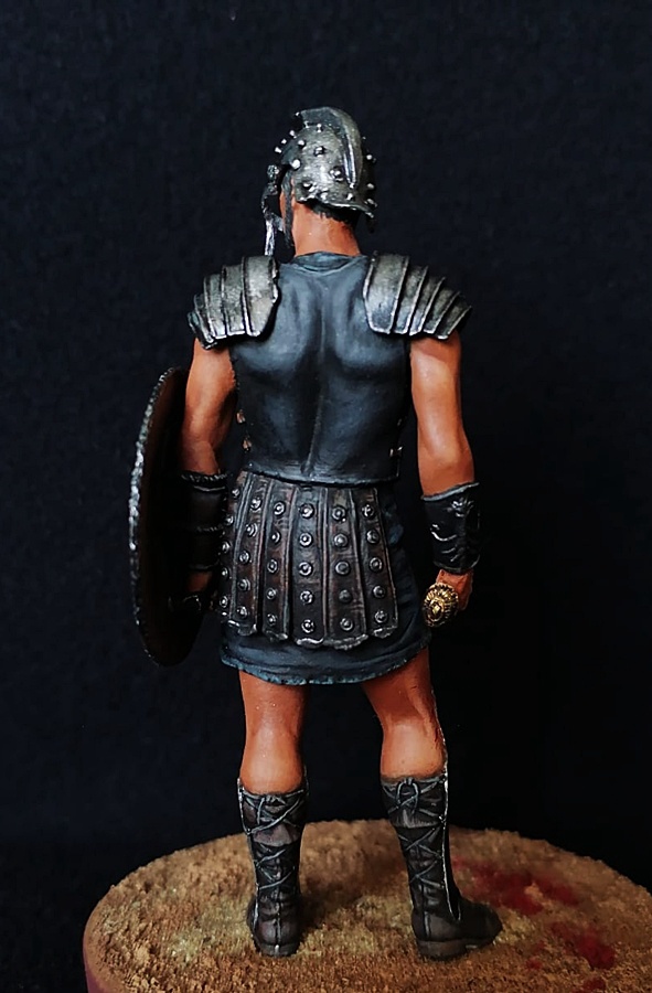 Figures: Maximus, photo #4