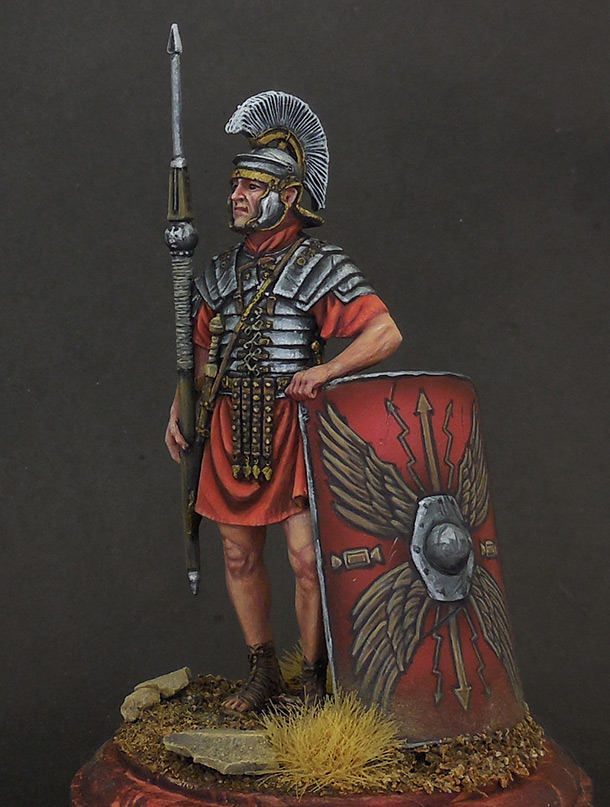 Figures: Roman legionary