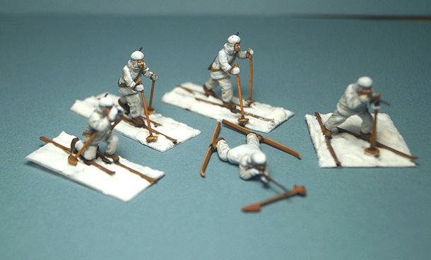 Figures: Soviet ski troops