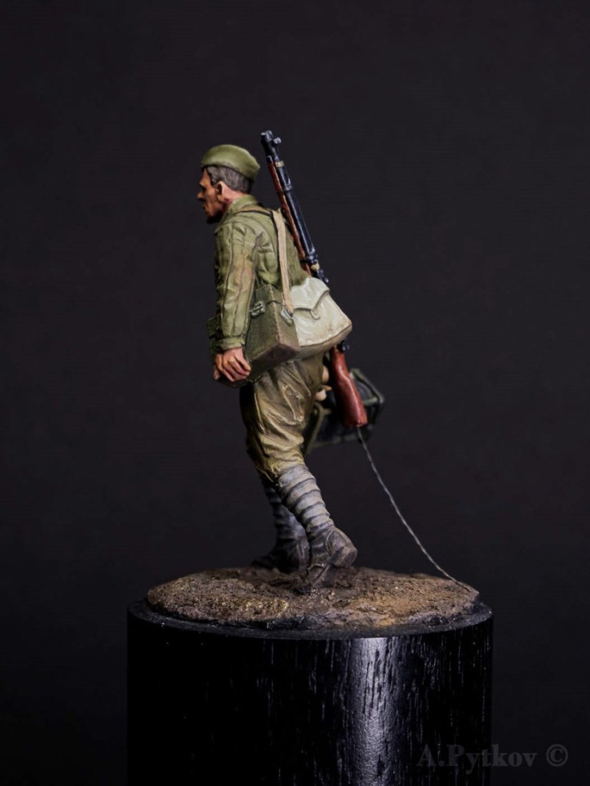 Figures: Red Army signal trooper, 1943-45, photo #4