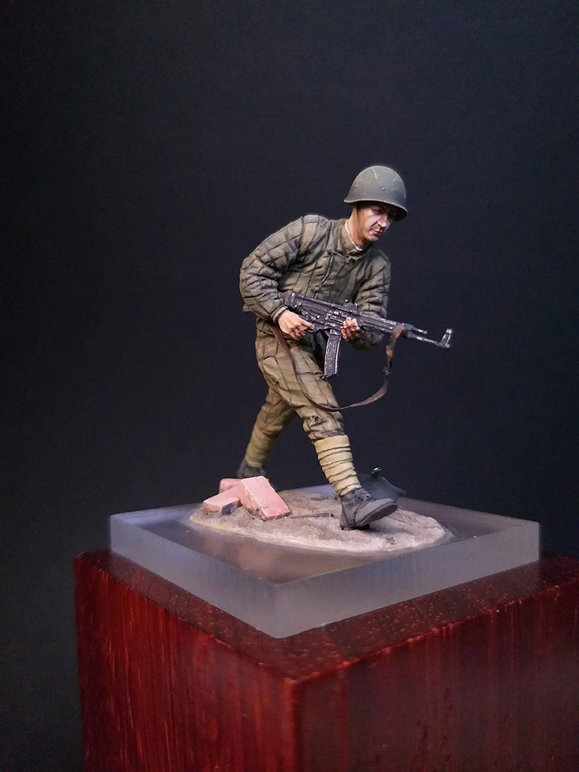 Figures: Soviet infantryman with StG-44, photo #1