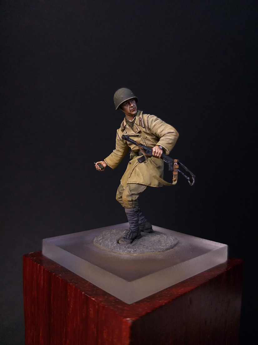 Figures: Soviet infantryman with PPS and F1, photo #1