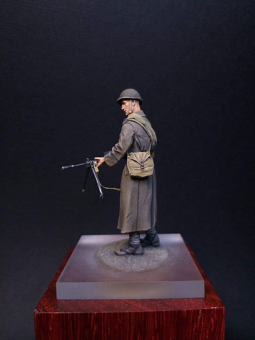 Figures: Soviet infantryman with DP-27, photo #7