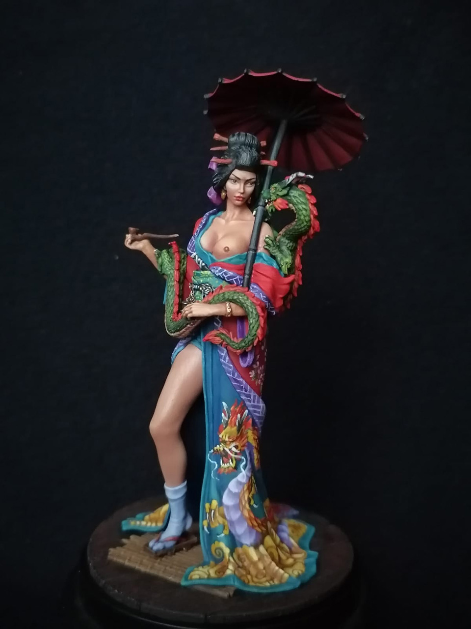 Figures: Geisha with a dragon, photo #3
