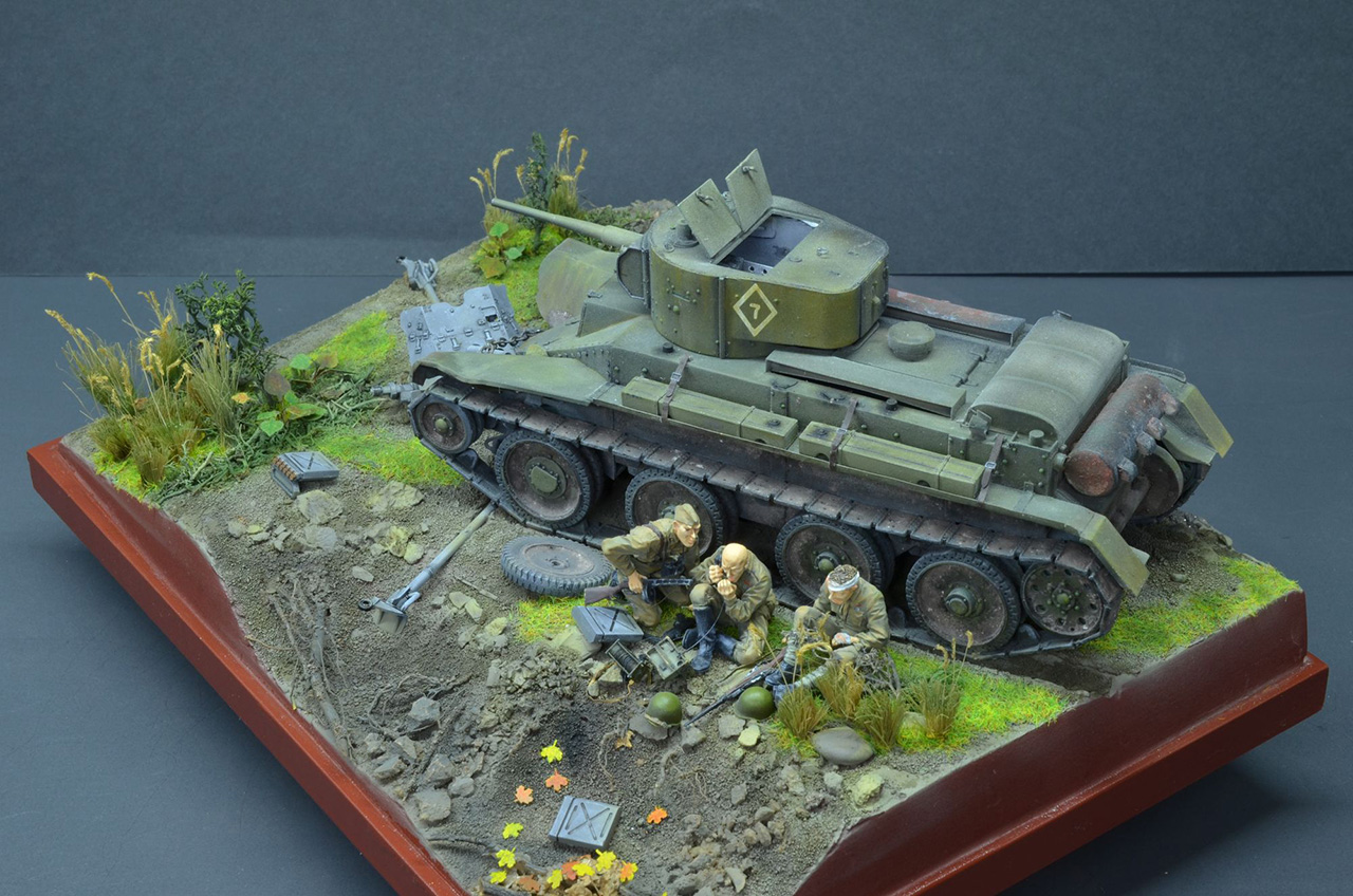 Dioramas and Vignettes: Surrounded, photo #14