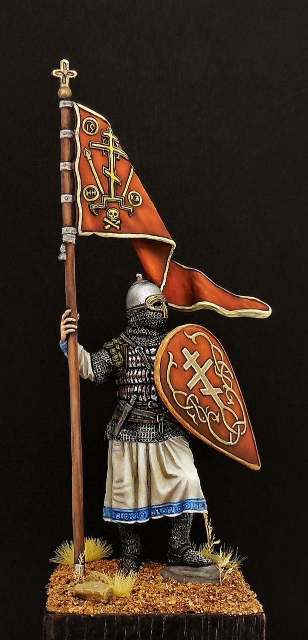 Figures: Russian warrior with standard, 13th AD, photo #1