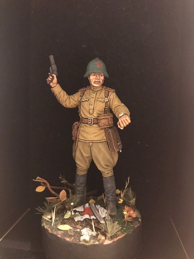 Figures: Red Army captain, photo #2