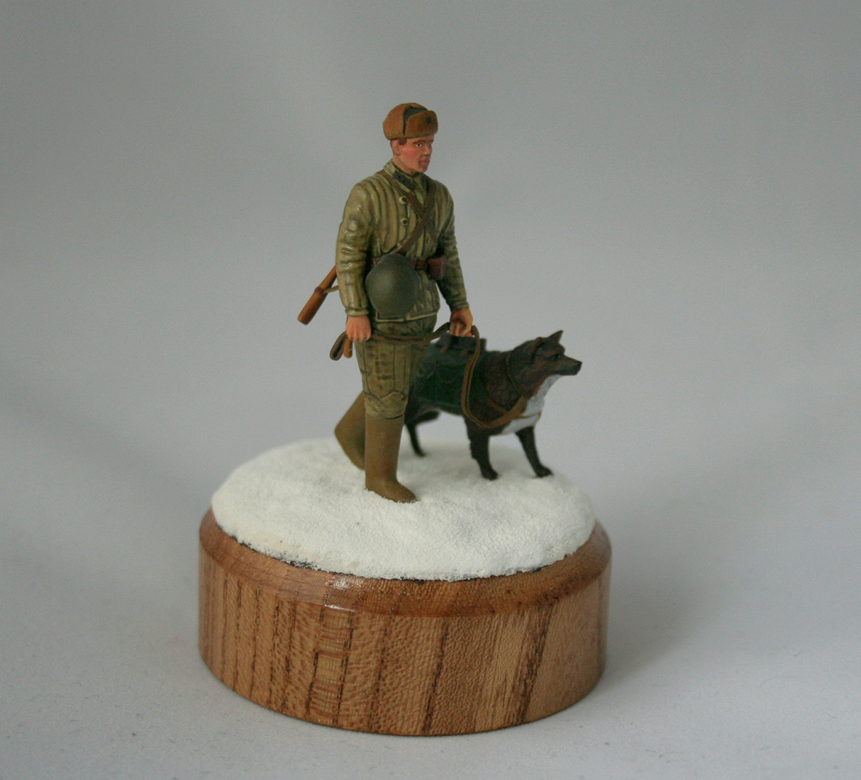 Figures: Soviet tank hunter with a dog, photo #4