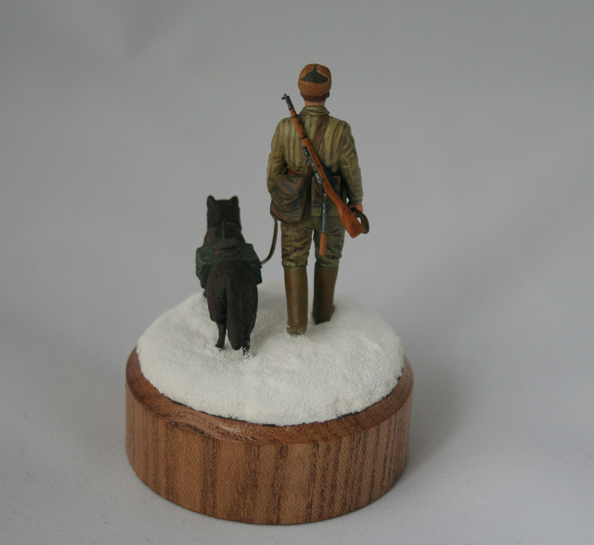 Figures: Soviet tank hunter with a dog, photo #6