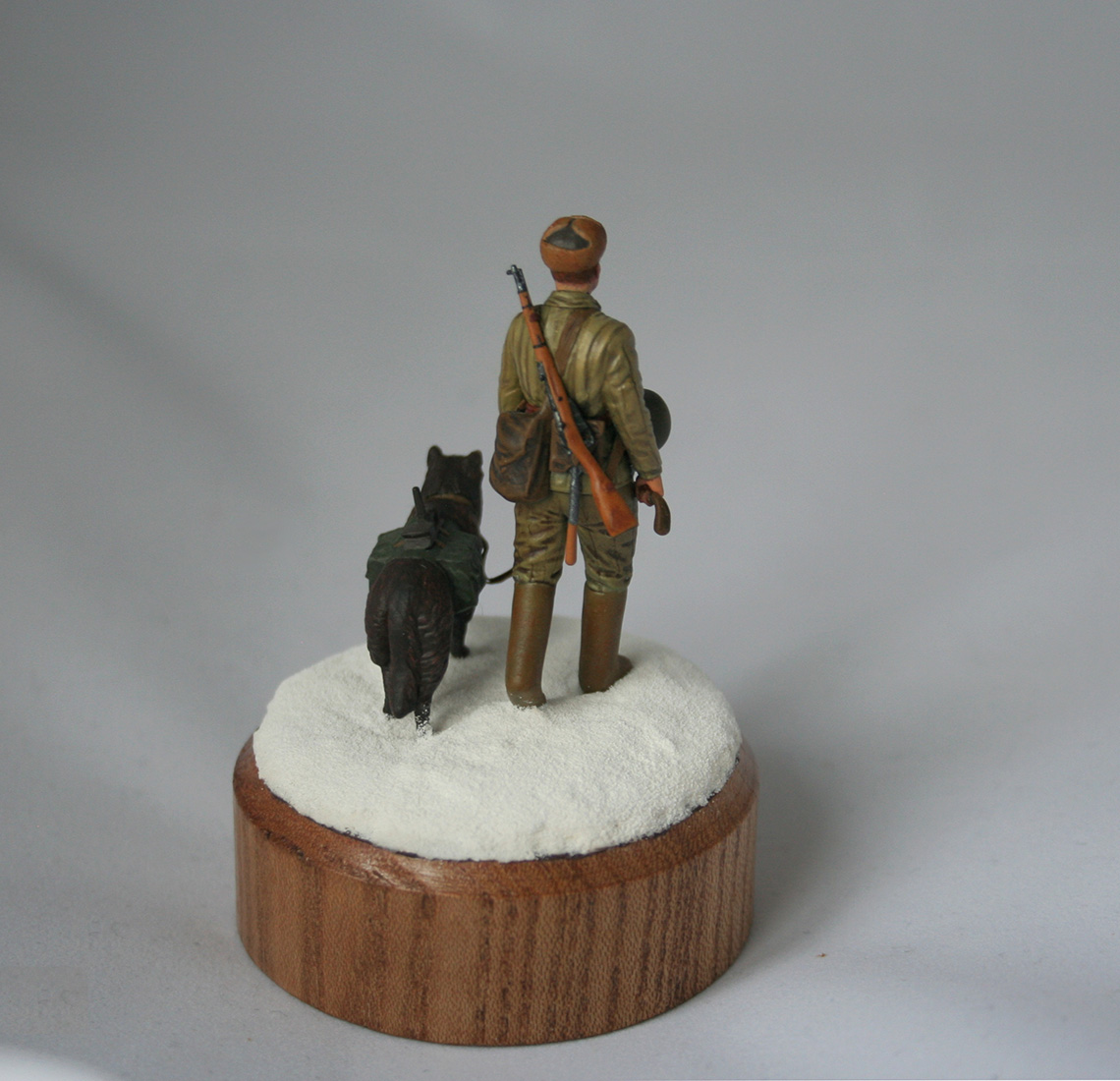 Figures: Soviet tank hunter with a dog, photo #7