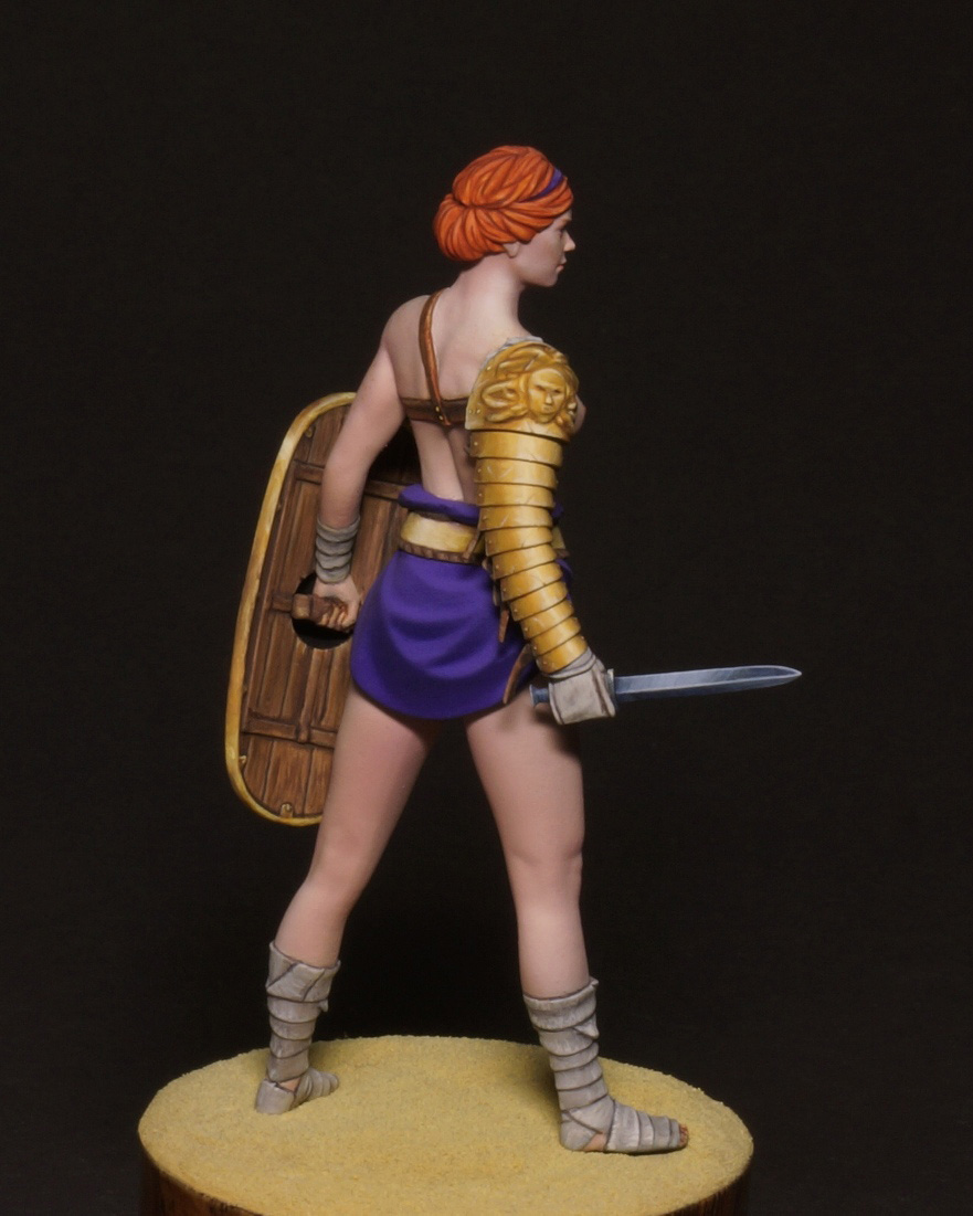 Figures: The Gladiatress, photo #3