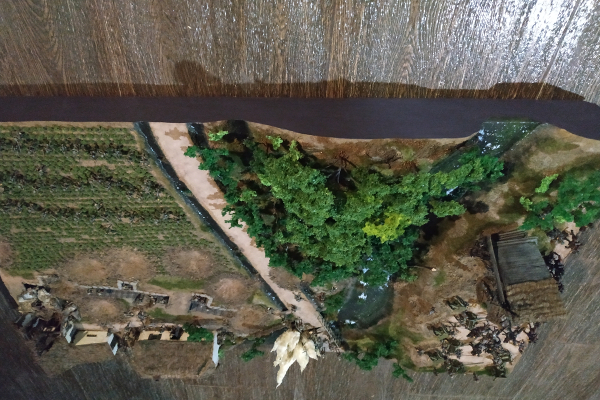 Dioramas and Vignettes: The Charge, photo #3