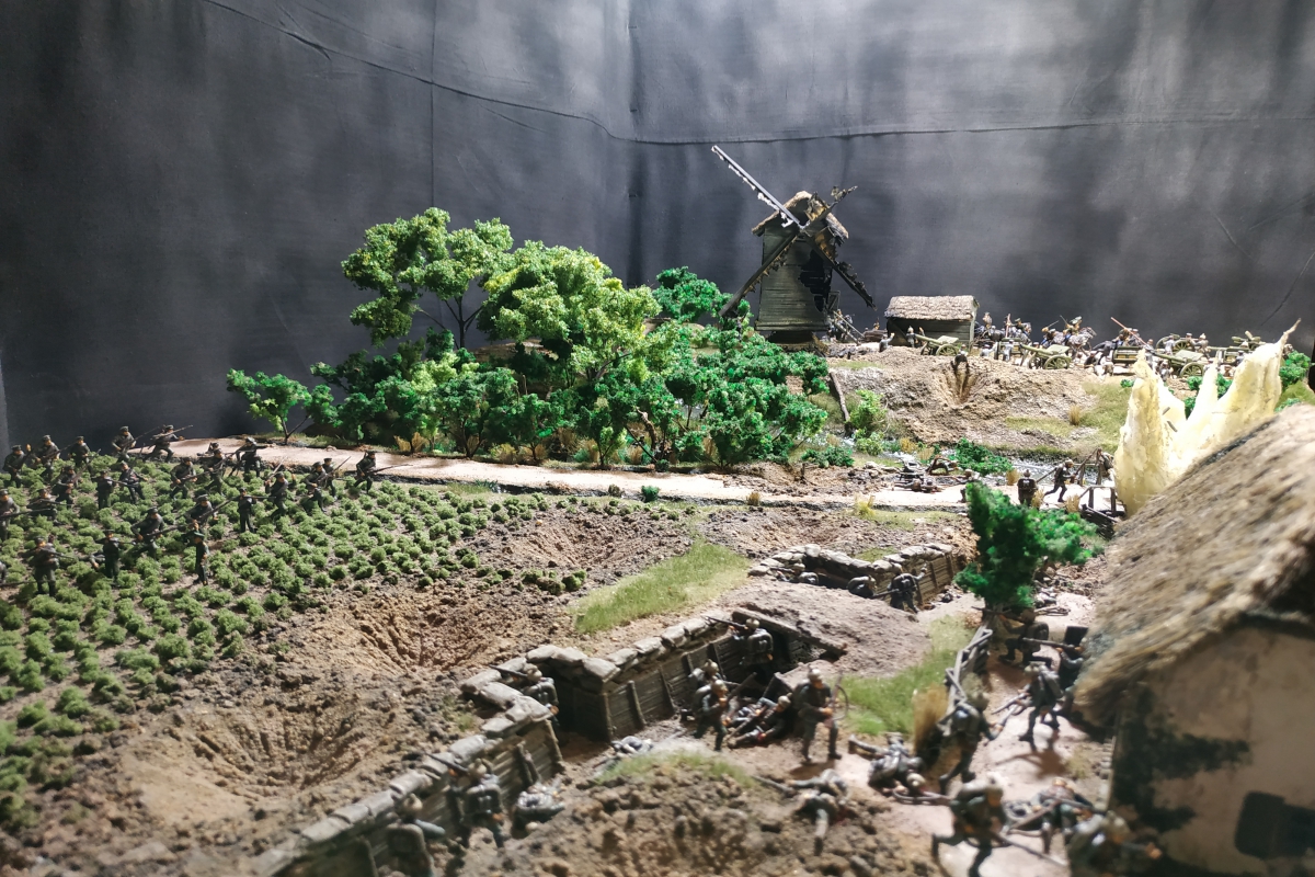 Dioramas and Vignettes: The Charge, photo #6