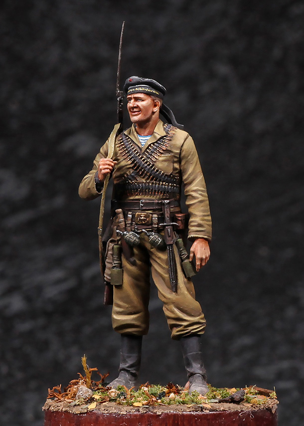 Figures: Soviet marines scout, 1941