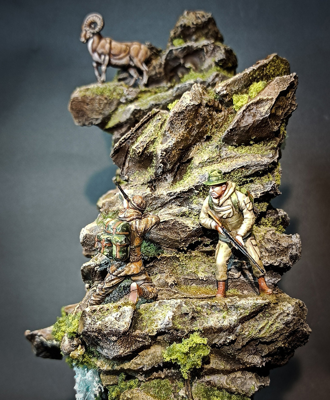 Dioramas and Vignettes: Hunters, photo #3