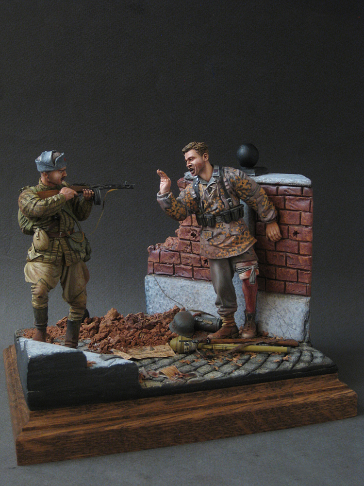 Dioramas and Vignettes: Hаnde hoch!, photo #1