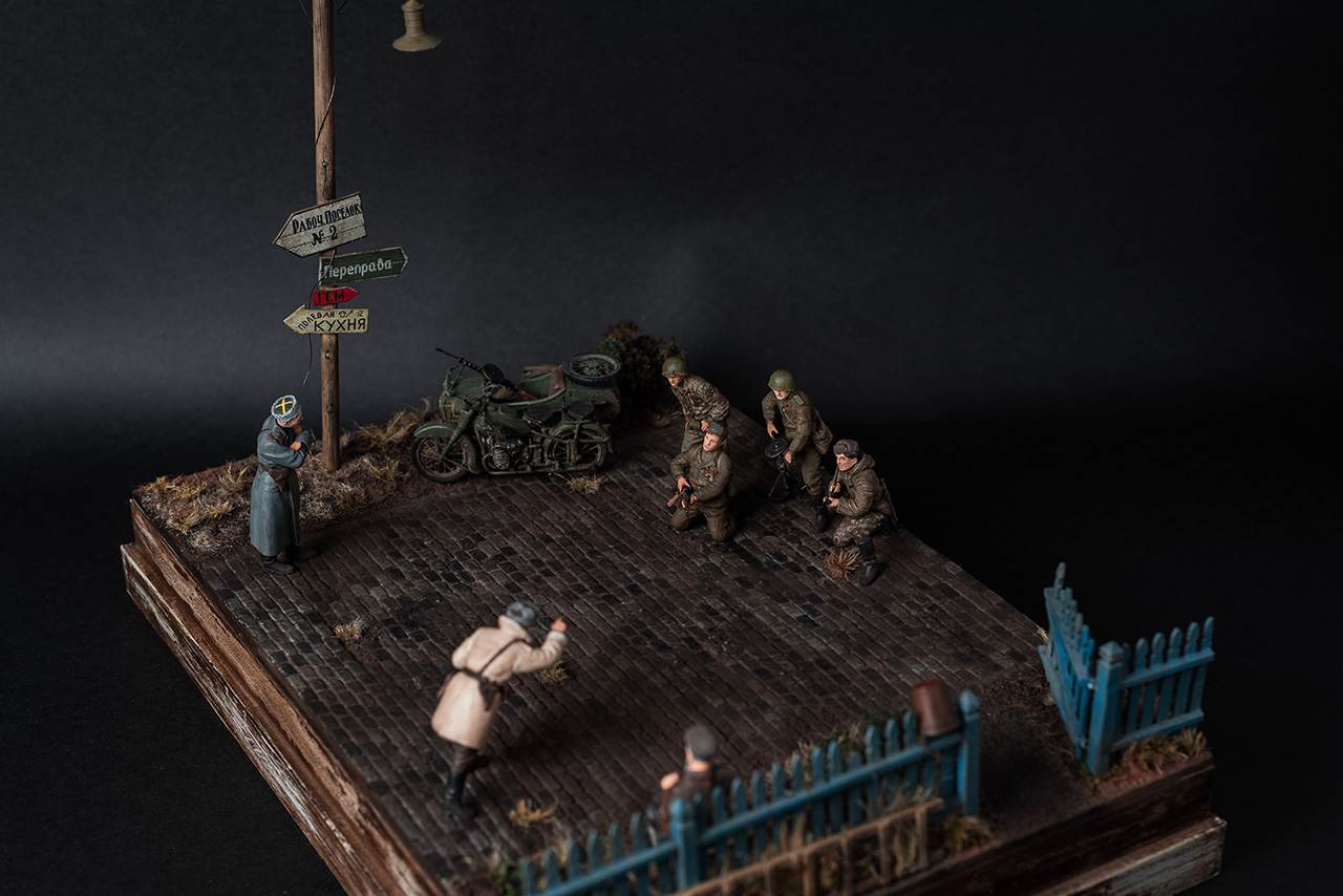 Dioramas and Vignettes: Photoshoot for a newspaper, photo #1
