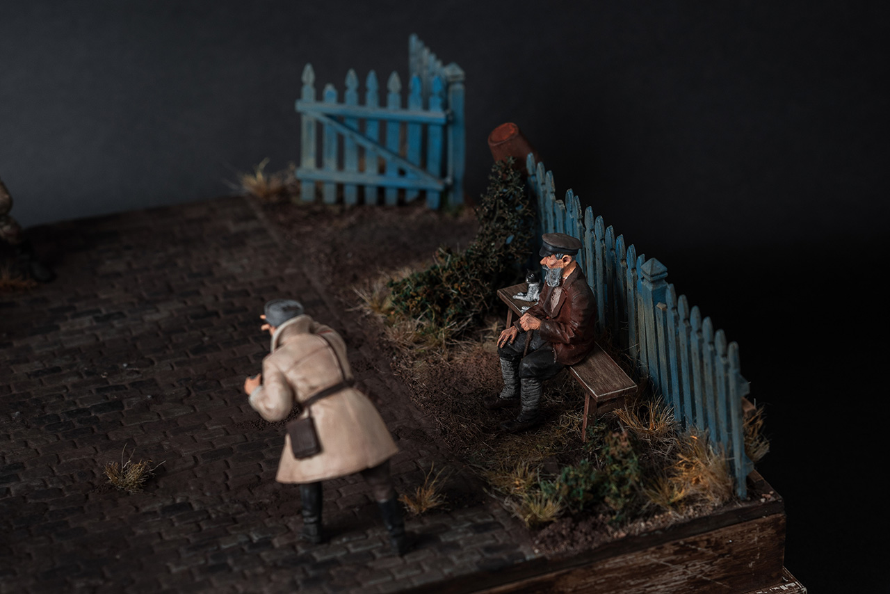 Dioramas and Vignettes: Photoshoot for a newspaper, photo #17