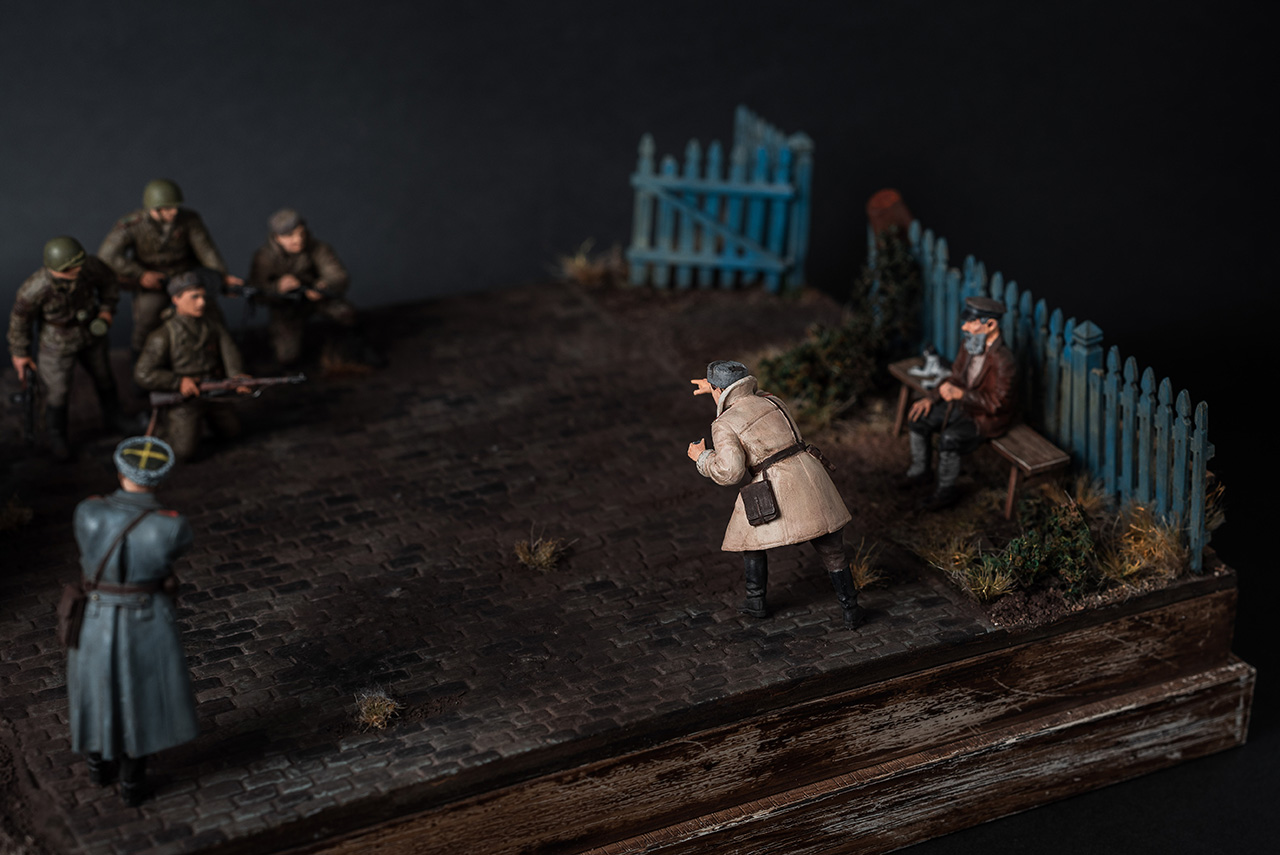 Dioramas and Vignettes: Photoshoot for a newspaper, photo #4