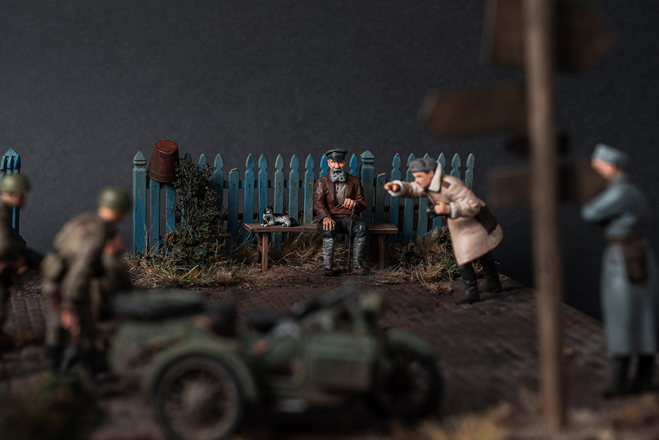 Dioramas and Vignettes: Photoshoot for a newspaper, photo #6