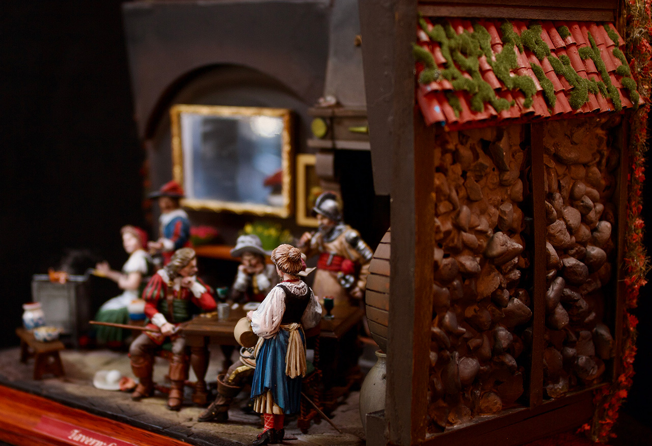 Dioramas and Vignettes: In tavern, photo #5