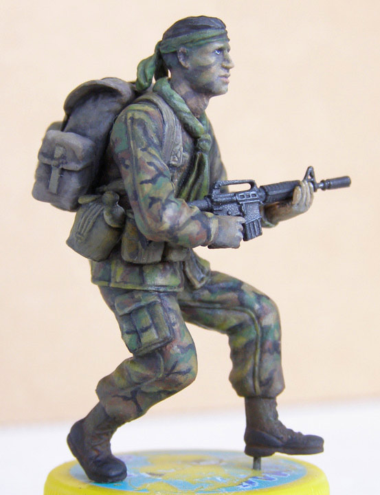 Figures: LRRP, photo #4