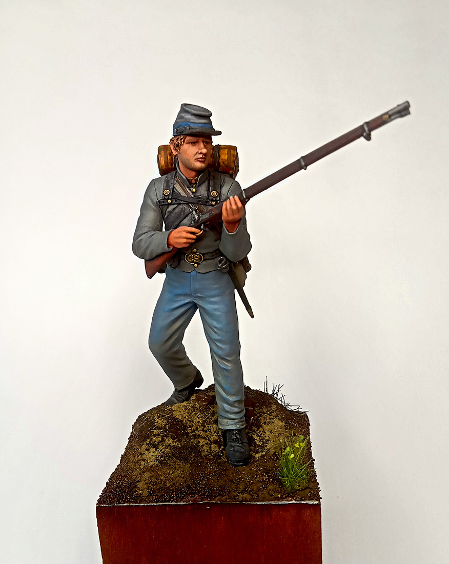 Figures: Confederate soldier, photo #1