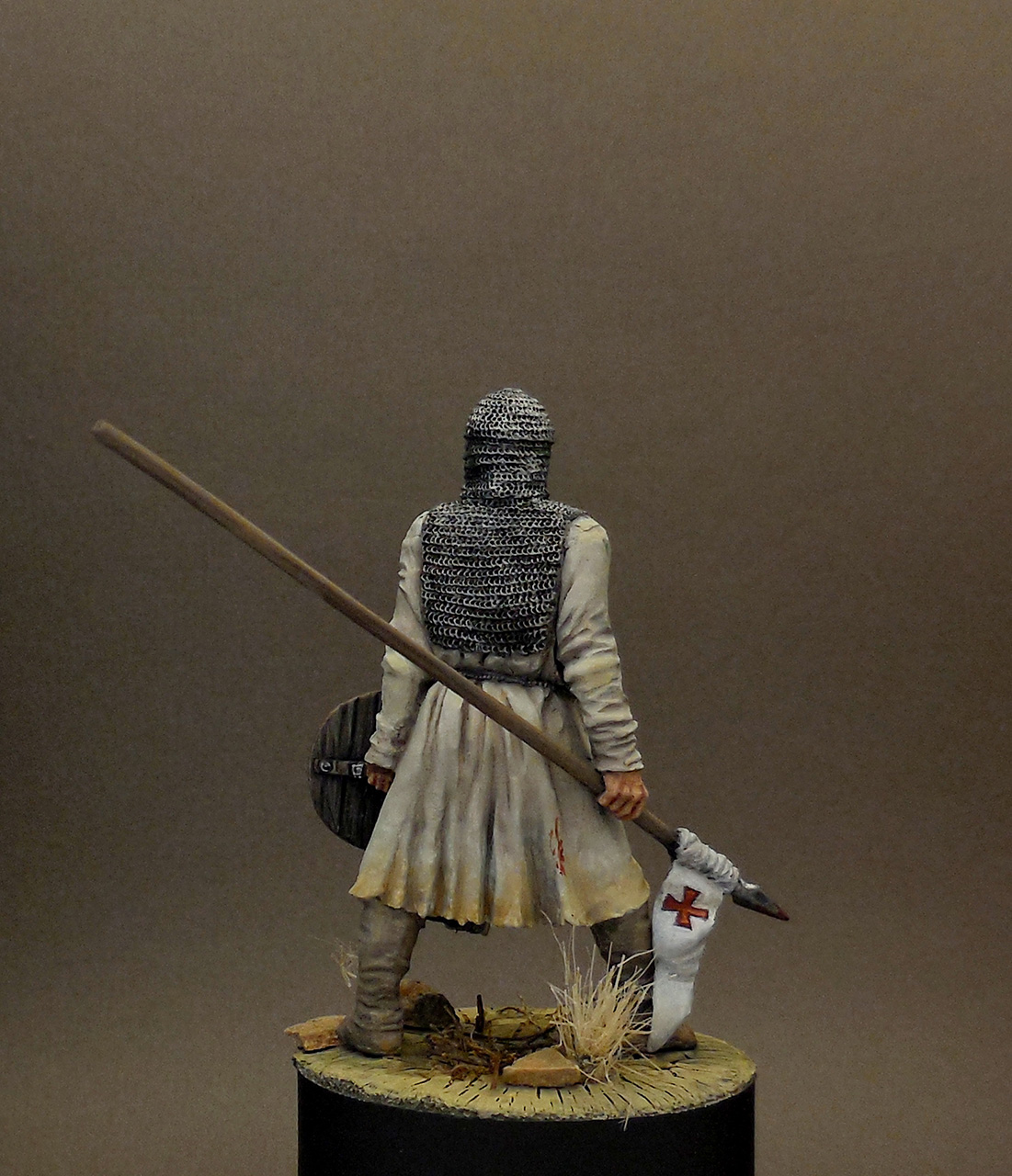 Figures: Western European warrior, 12-13th AD, photo #3